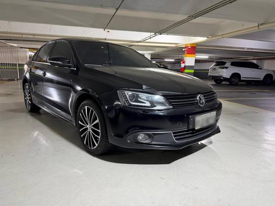 VOLKSWAGEN JETTA 2.0 TSI HIGHLINE 211CV GASOLINA 4P TIPTRONIC VOLKSWAGEN JETTA 2.0 TSI HIGHLINE 211CV GASOLINA 4P TIPTRONIC
